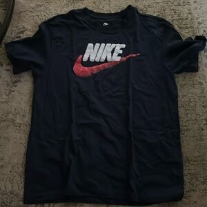 NAVY NIKE TSHIRT